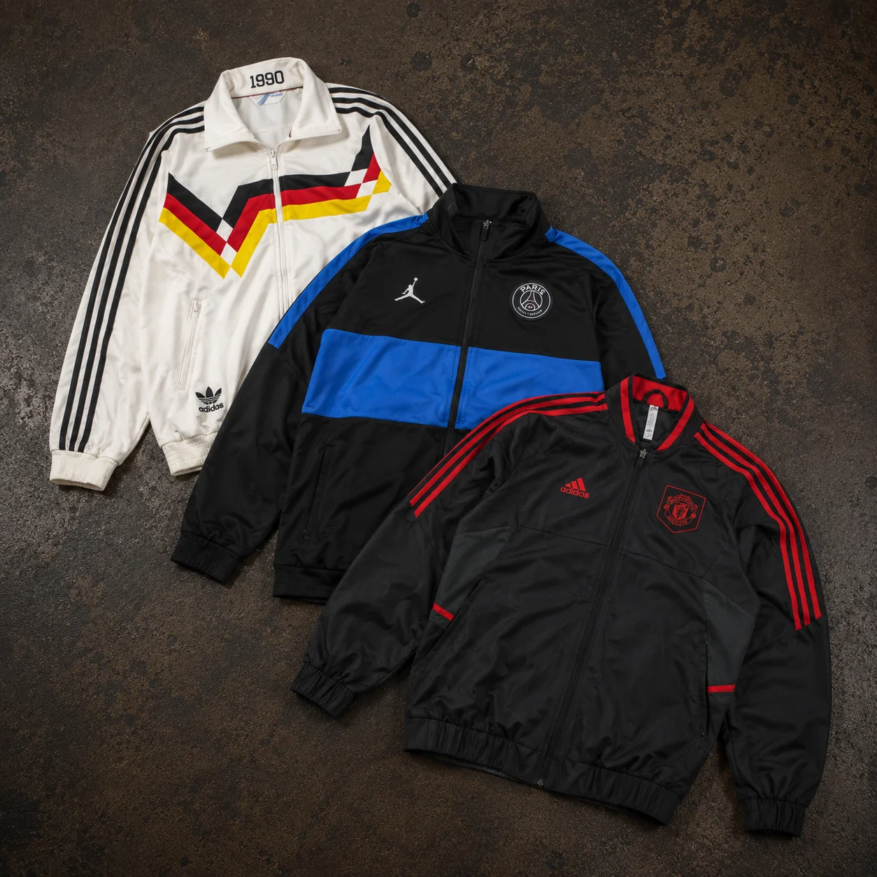 15x FOOTBALL BRANDED JACKETS